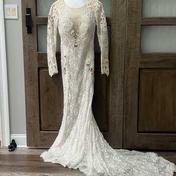 BERTA Bride Wedding Gown - Picture 5 of 17
